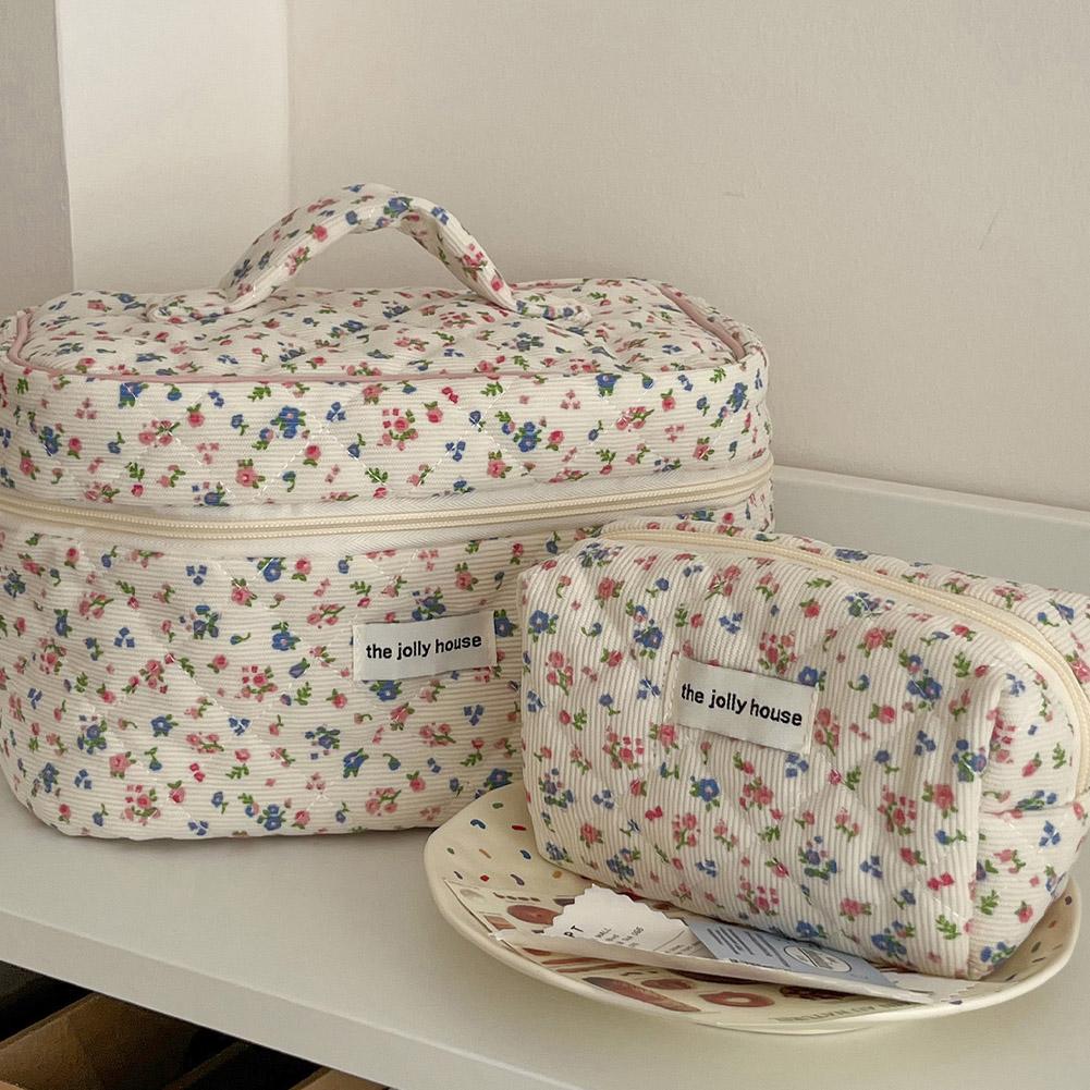 Beauty Preservation Makeup Bag - ヴィンテージ風花柄キルティングメイクアップバッグ 携帯用コットン製化粧品オーガナイザーバッグ 大容量トラベルトイレタリー収納ポーチ