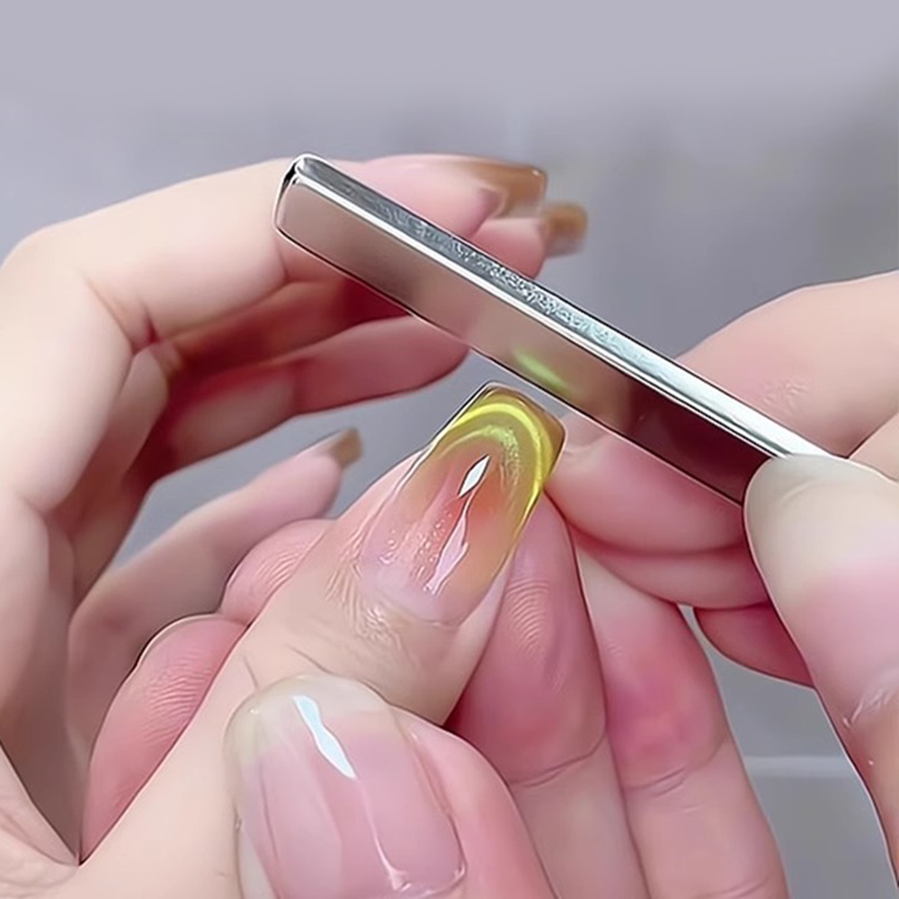 サロンキャッツアイジェルネイルポリッシュ 3D デュアルヘッ - Contour Palette Stick のレビューと価格
