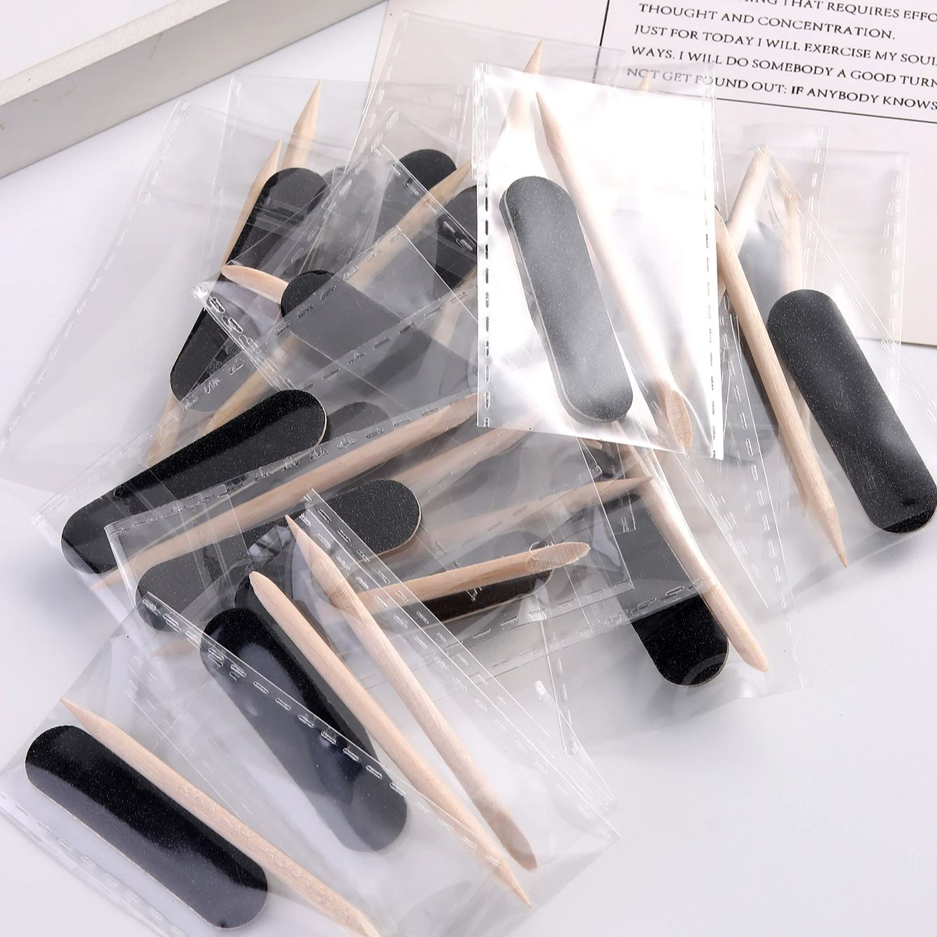 ポータブルネイルファイル使い捨てクリーニングケアマニキュア用 - Contour Palette Stick のレビューと価格