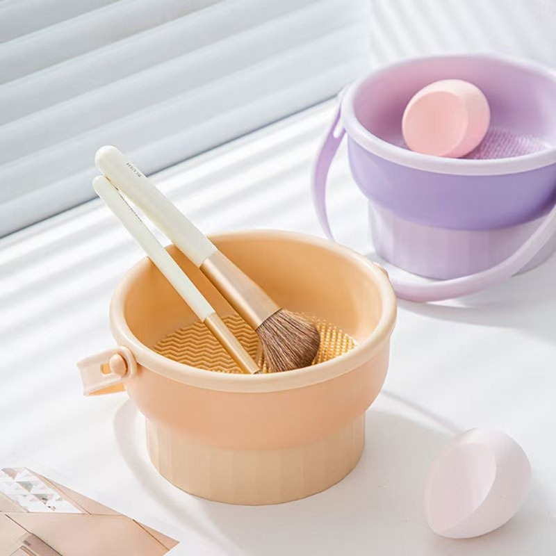 シリコン製メイクブラシ洗浄ボール、乾燥機付きビューティーエッ - Beauty Makeup Egg のレビューと価格